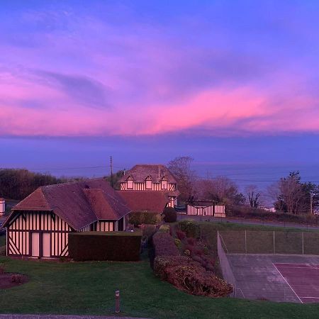 Appartamento Appart Lumineux Avec Vue Sur Mer A 180 Degres Trouville-sur-Mer Esterno foto